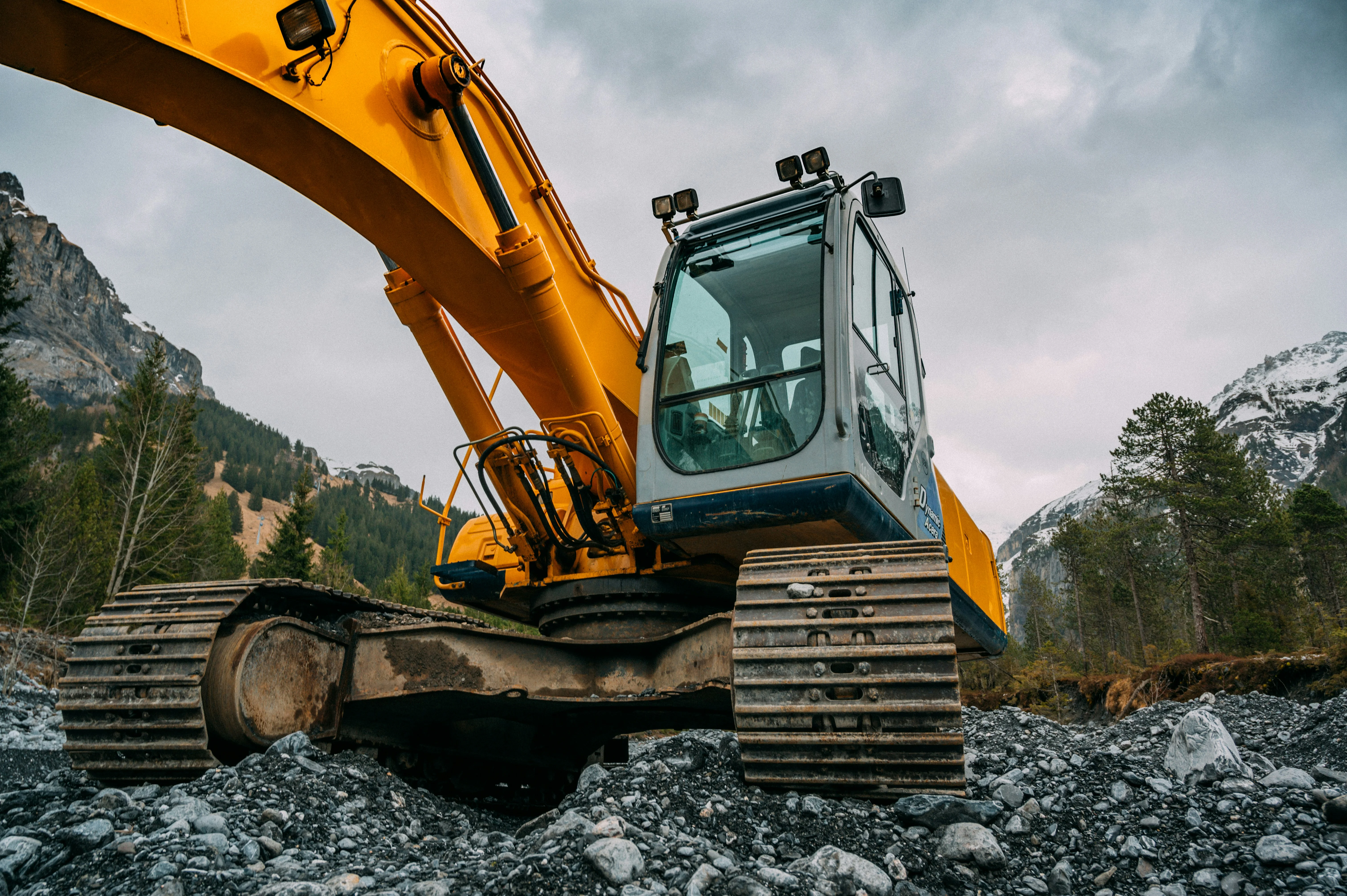 Heavy machinery excavator